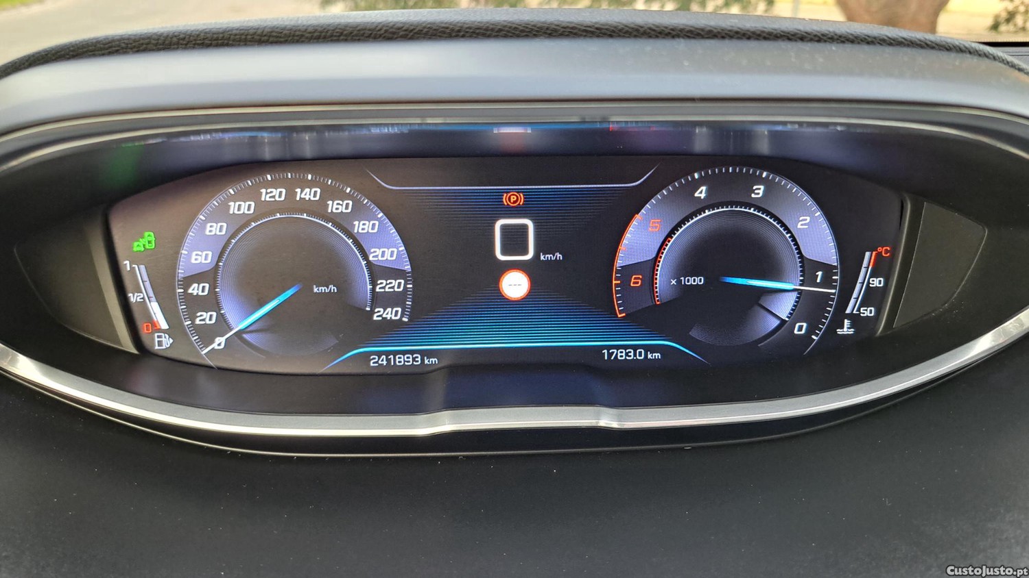 Peugeot 5008 II 1.6 Hdi - 17 — photo 5