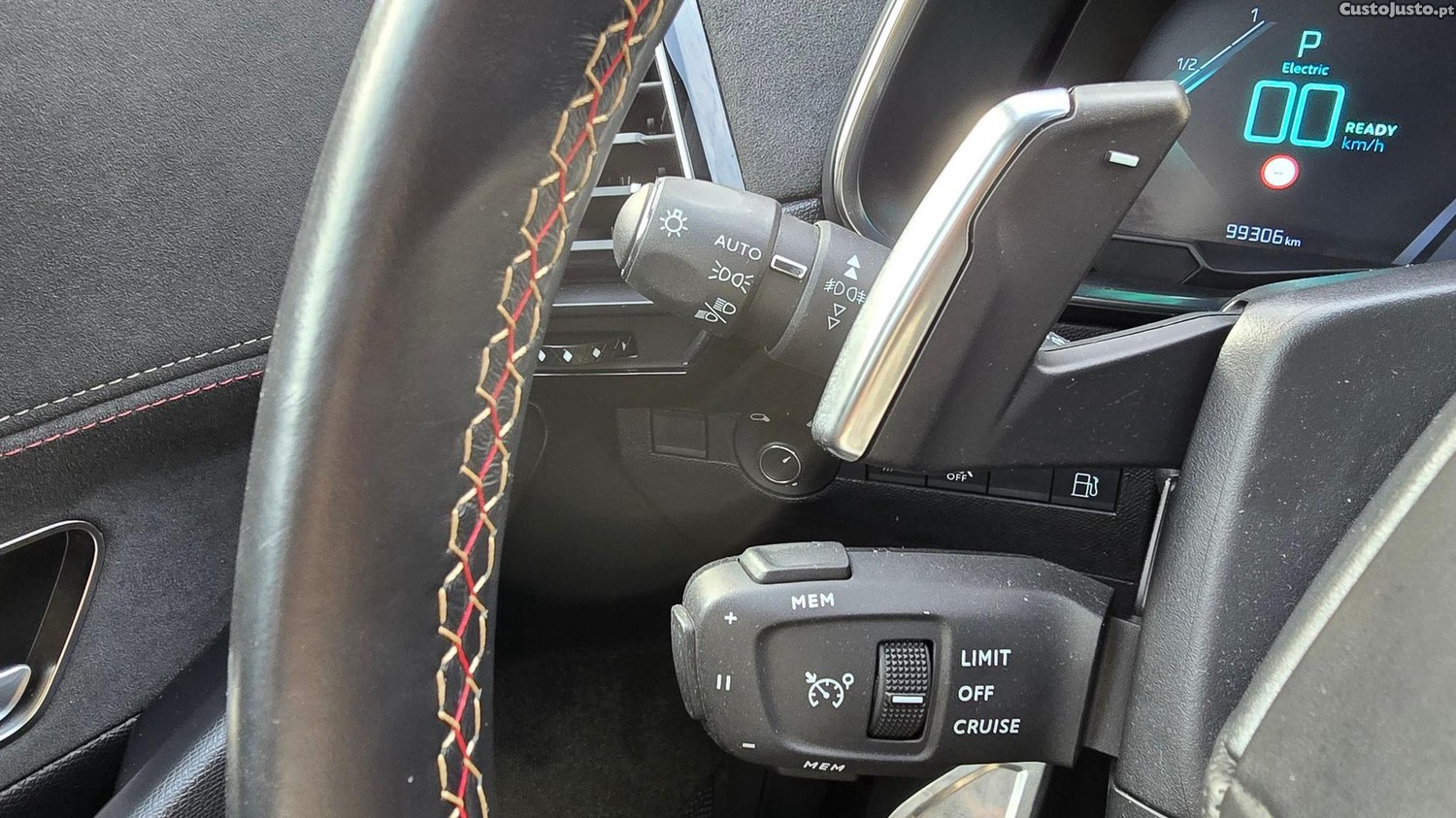 DS 7 7 E-Tense Performance Line + EAT8 — fotografia 17