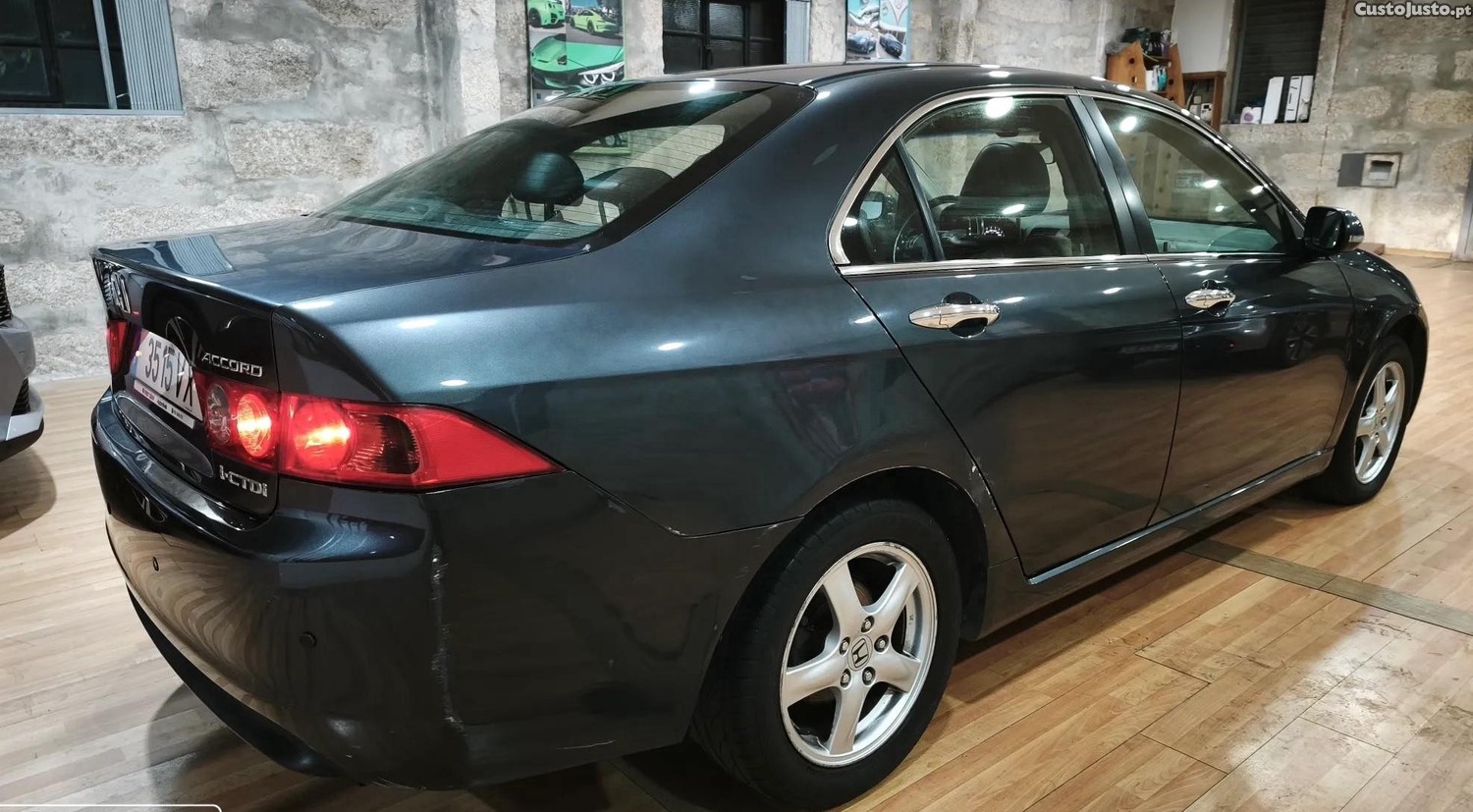 Honda Accord (Accord Sedan) - 04 — photo 2