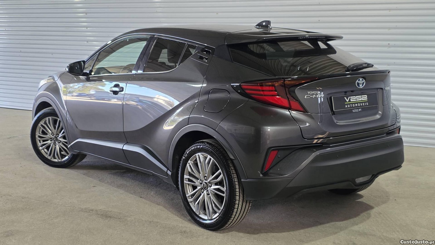 Toyota C-HR 1.8 Hybrid Exclusive+P.Luxury - 22 — photo 4