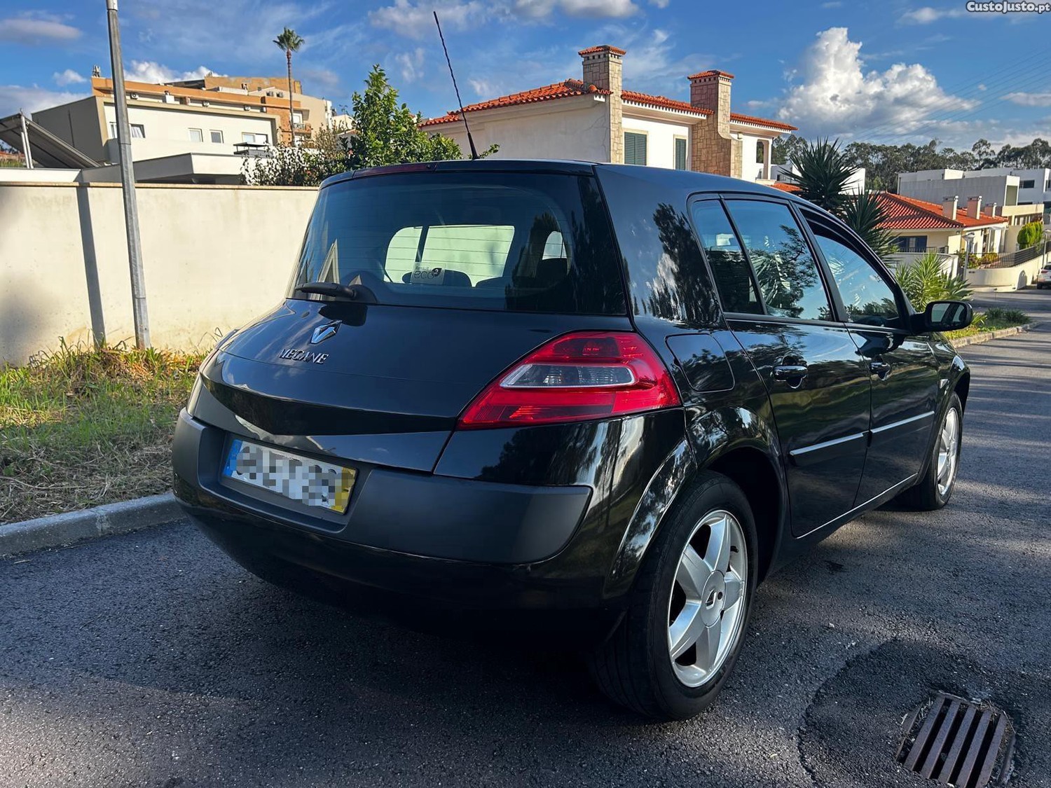 Renault Mégane Extreme 1.5 DCI 106cv - 07 — photo 2