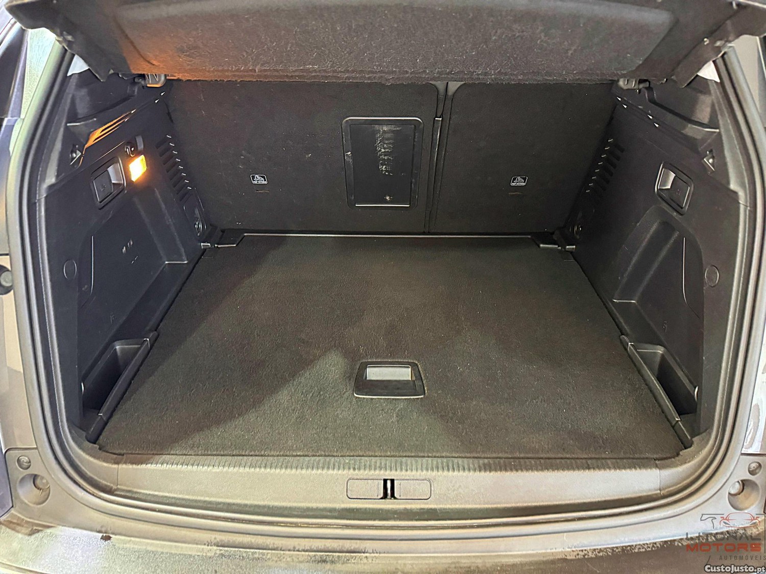 Peugeot 3008 1.2 PureTech Allure Pack EAT8 — fotografia 16