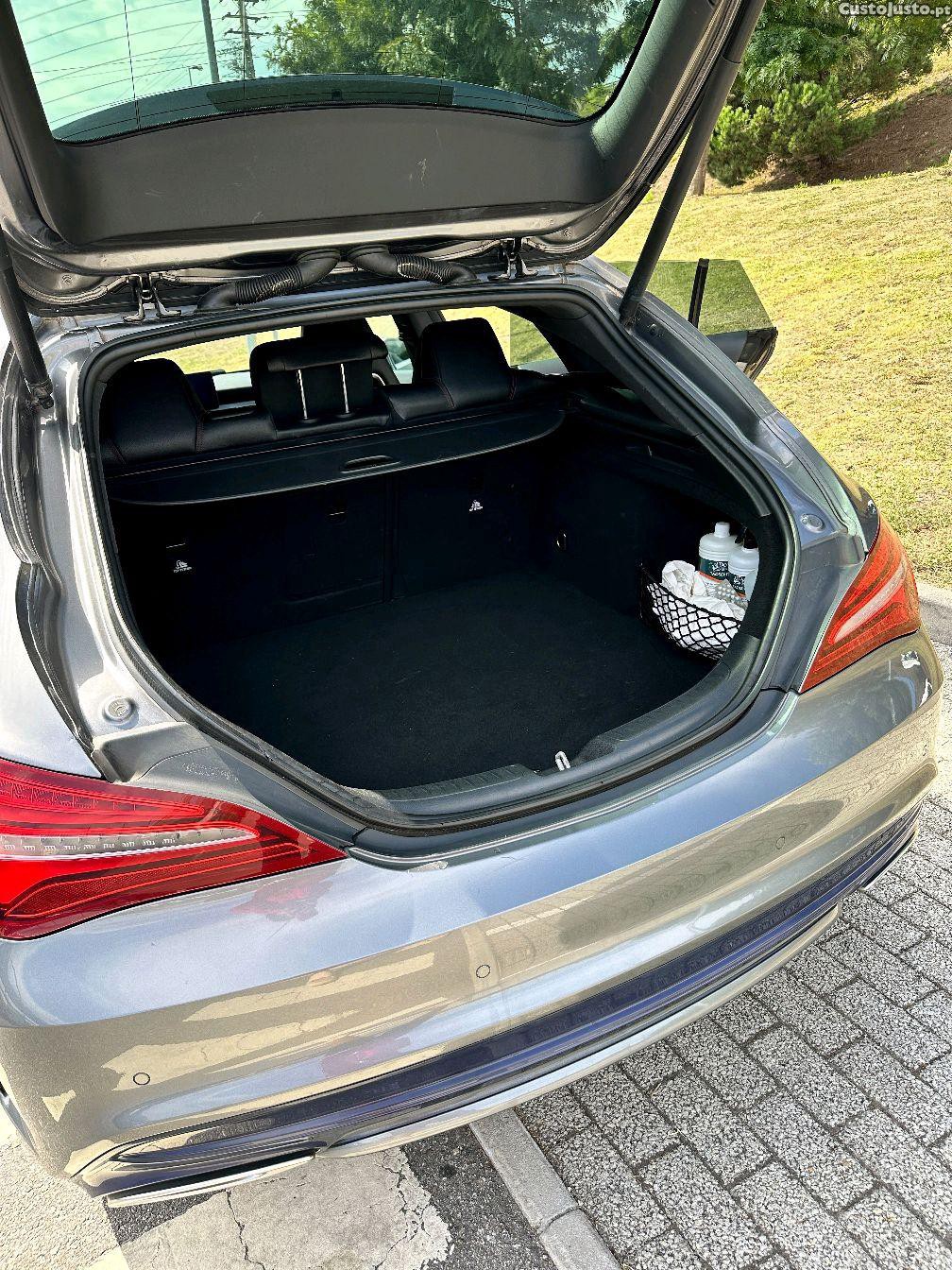 Mercedes-Benz CLA 180 AMG line — fotografia 3