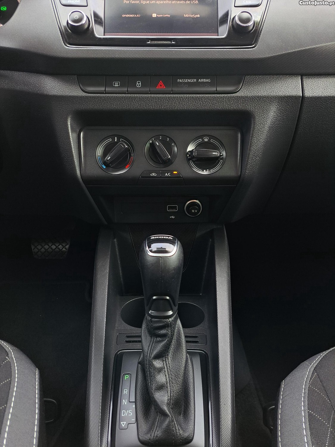 Skoda Fabia 1.0 TSI Ambition DSG — fotografia 13