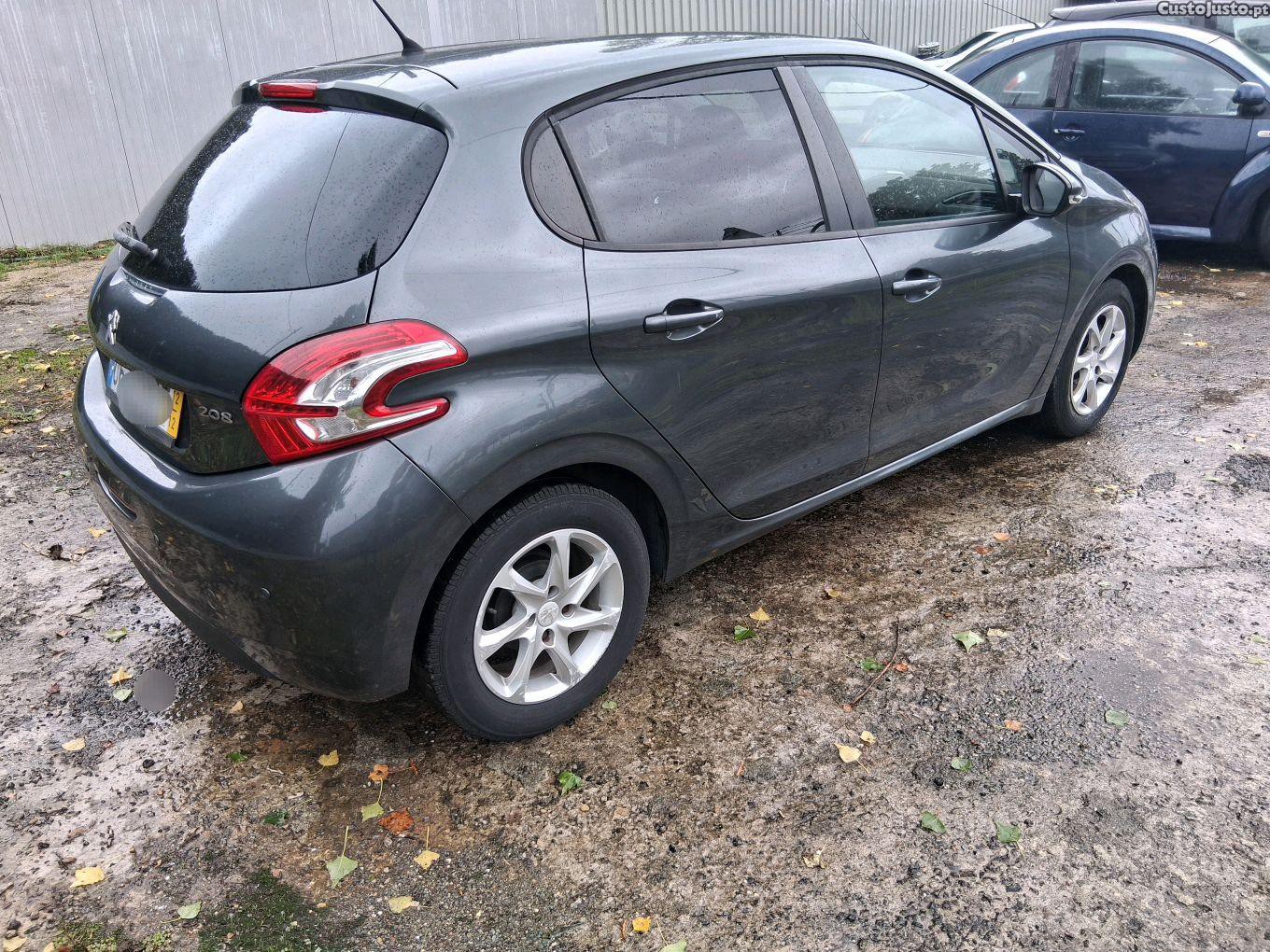 Peugeot 208 allure — fotografia 5