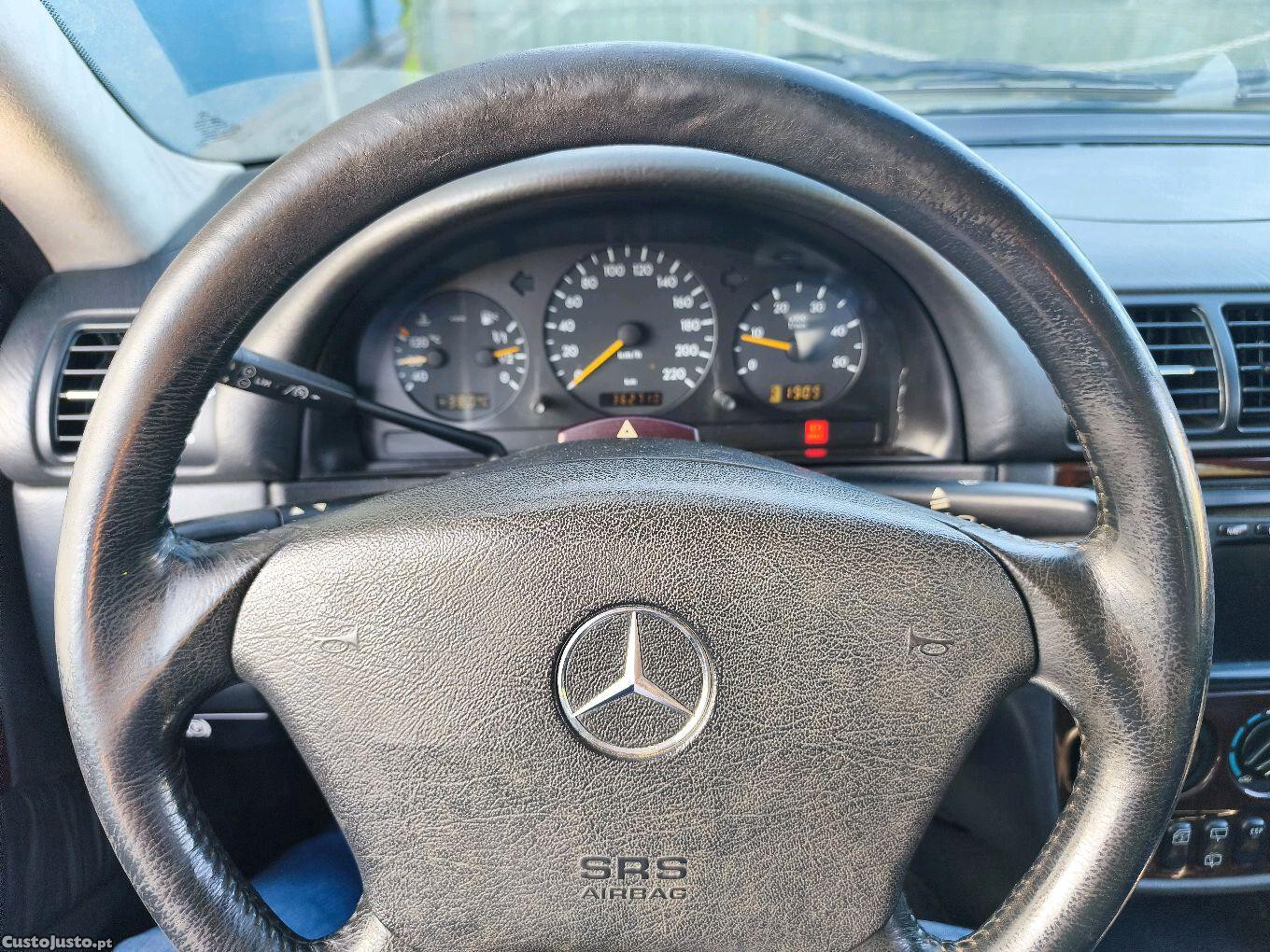 Mercedes-Benz Classe M ML270 CDI CX automática — fotografia 7