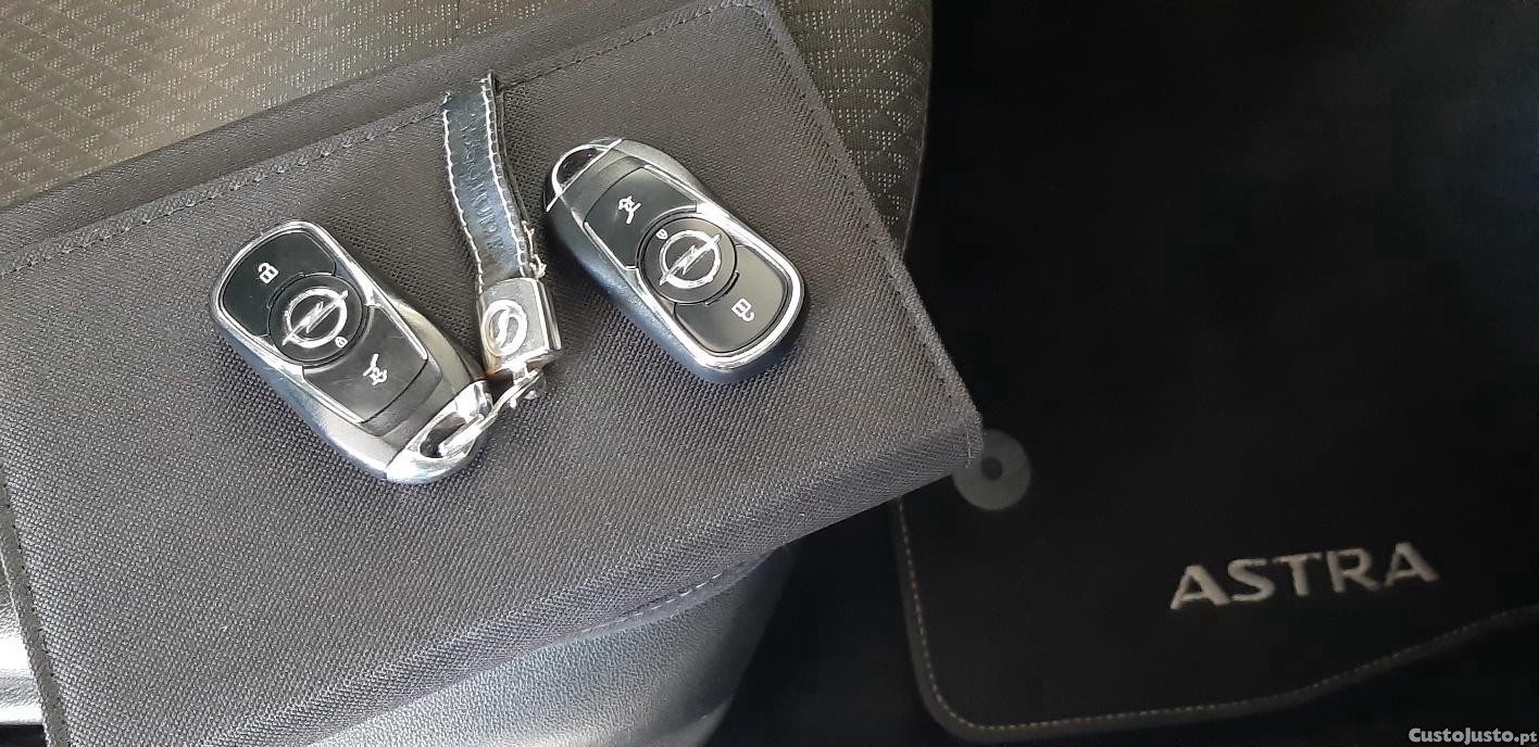 Opel Astra K SportsTourer+ Innovation S/S 1.6 CDTI 110 CV — fotografia 2