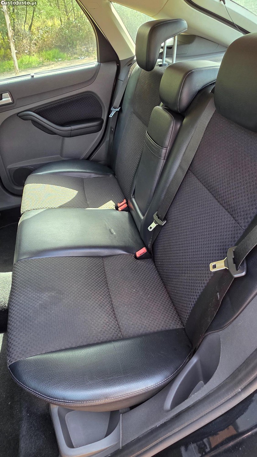 Ford Focus Titanium 1.6 TDCi 5 Portas - 05 — photo 3