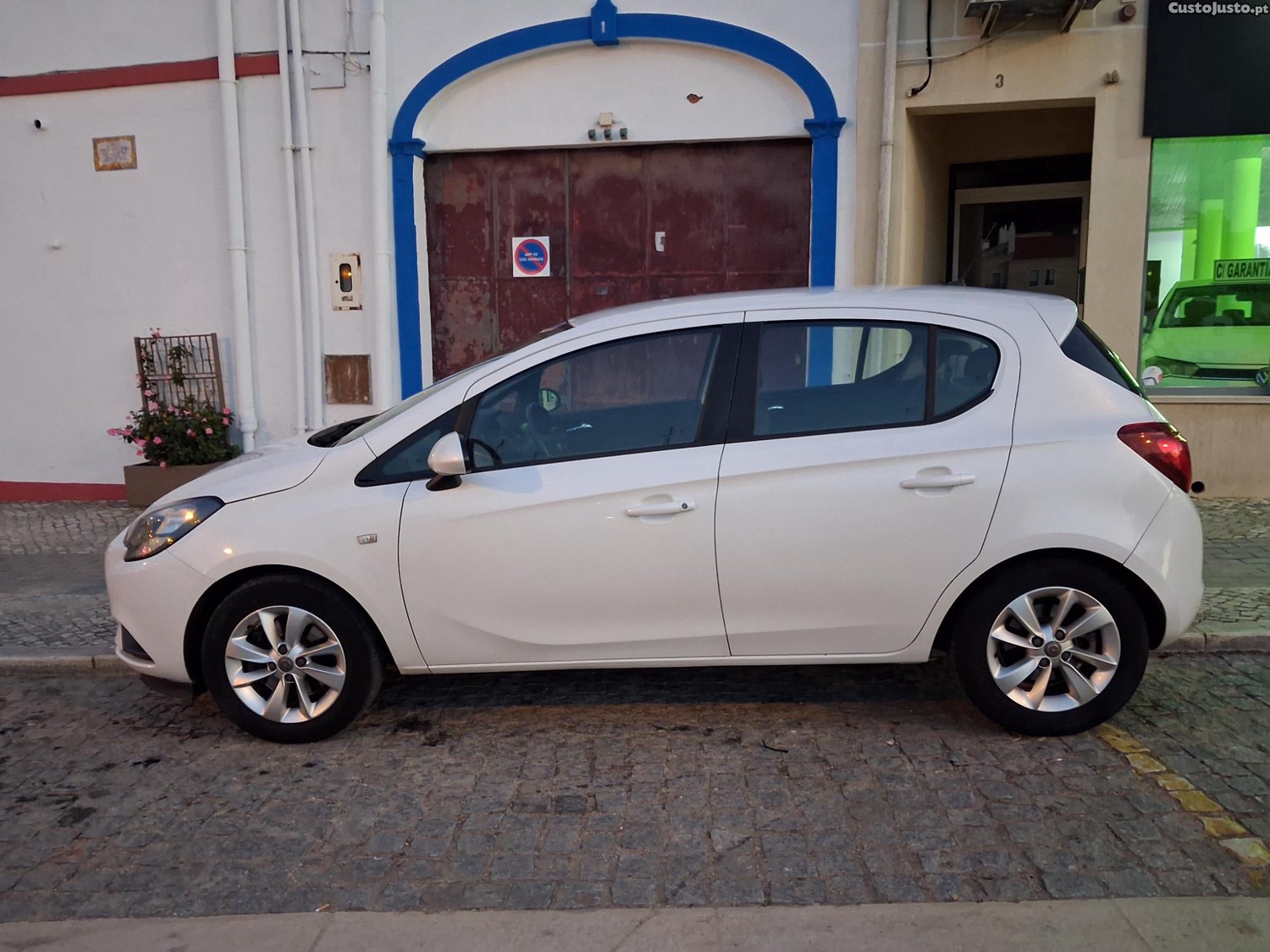 Opel Corsa 1.3 CDTi Edition-Pack 95cv - 16 — photo 5