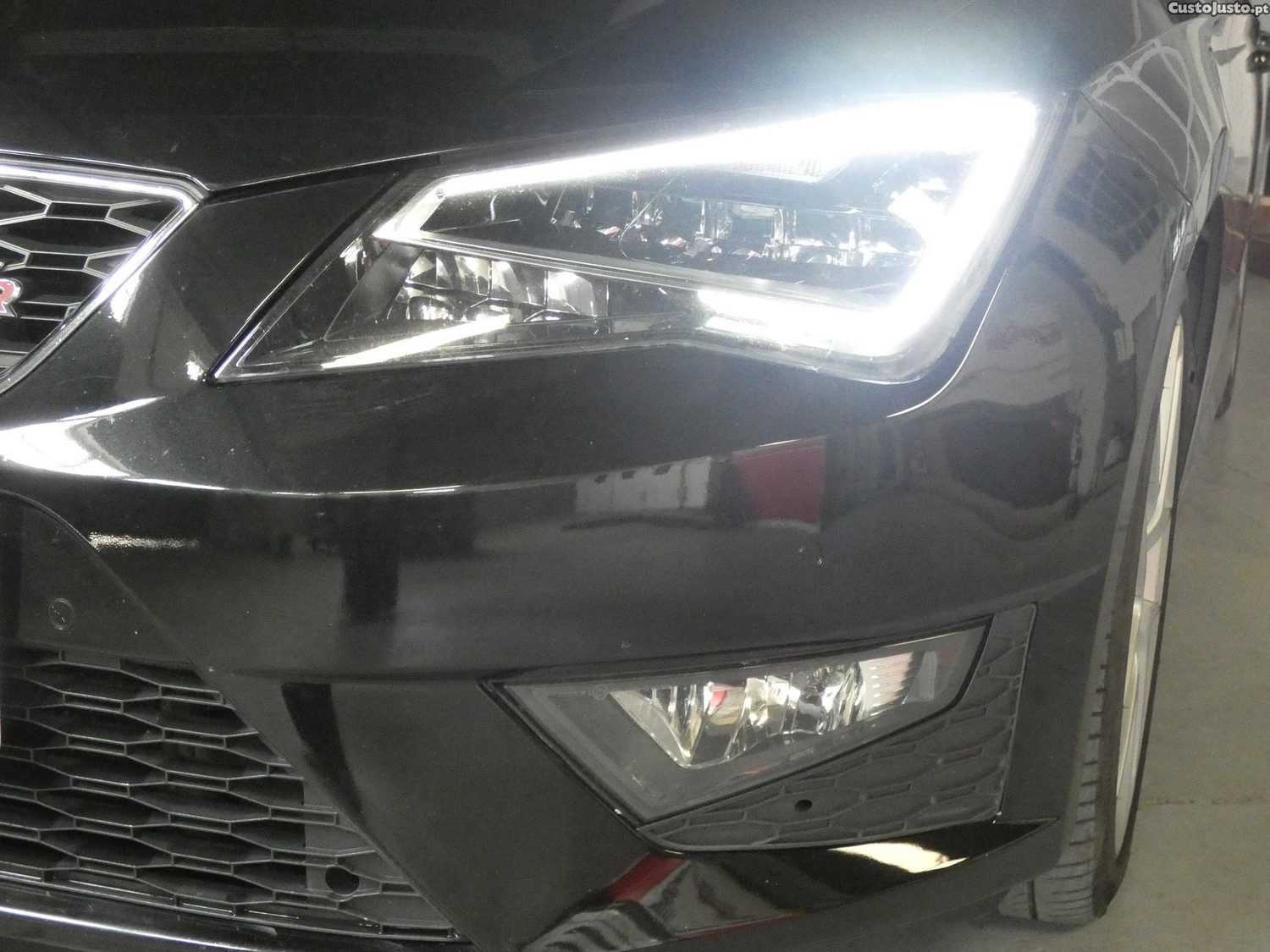 SEAT Leon 2.0 TDI FR DSG — fotografia 10