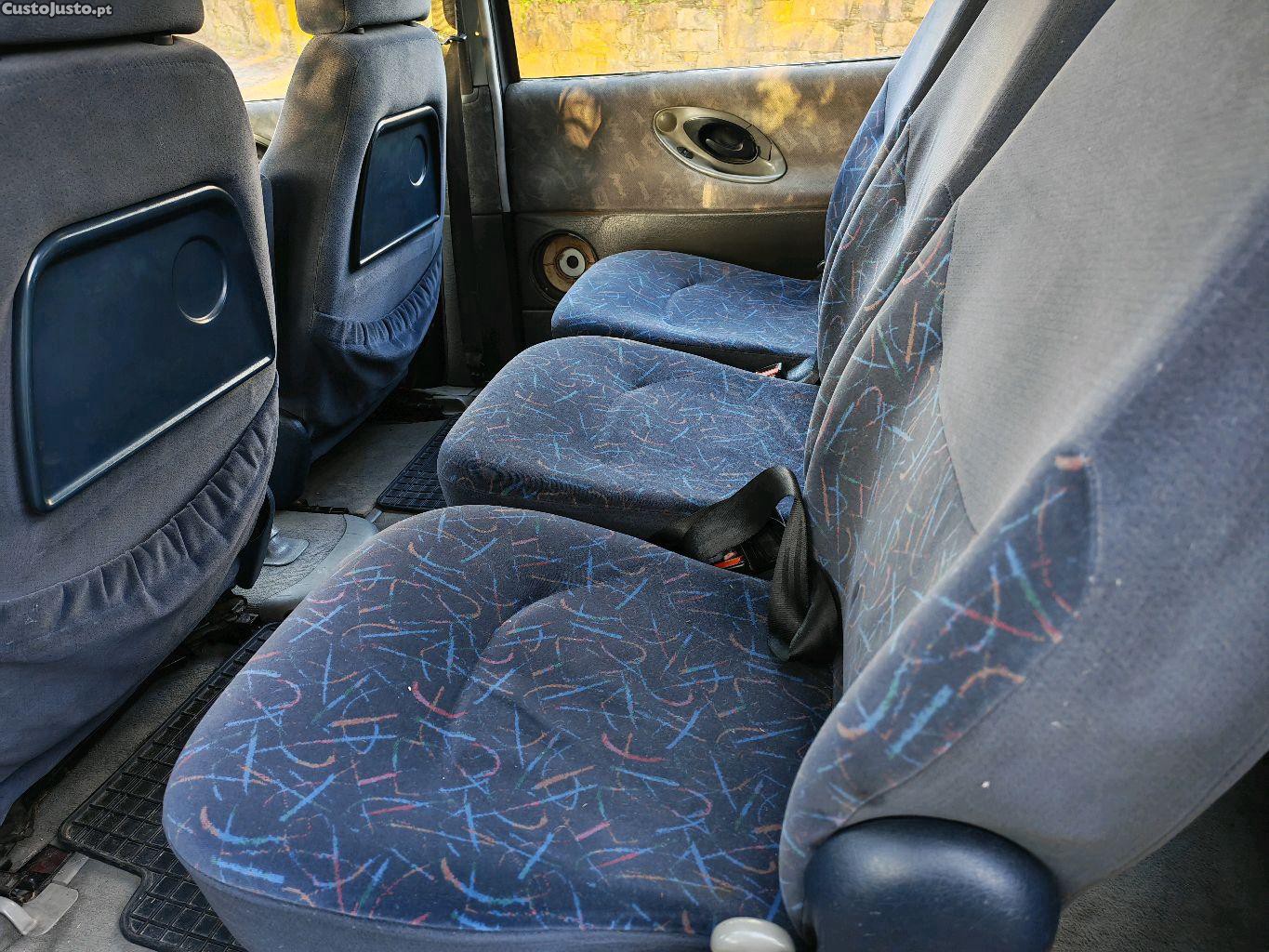 SEAT Alhambra 1.9 TDI — fotografia 7