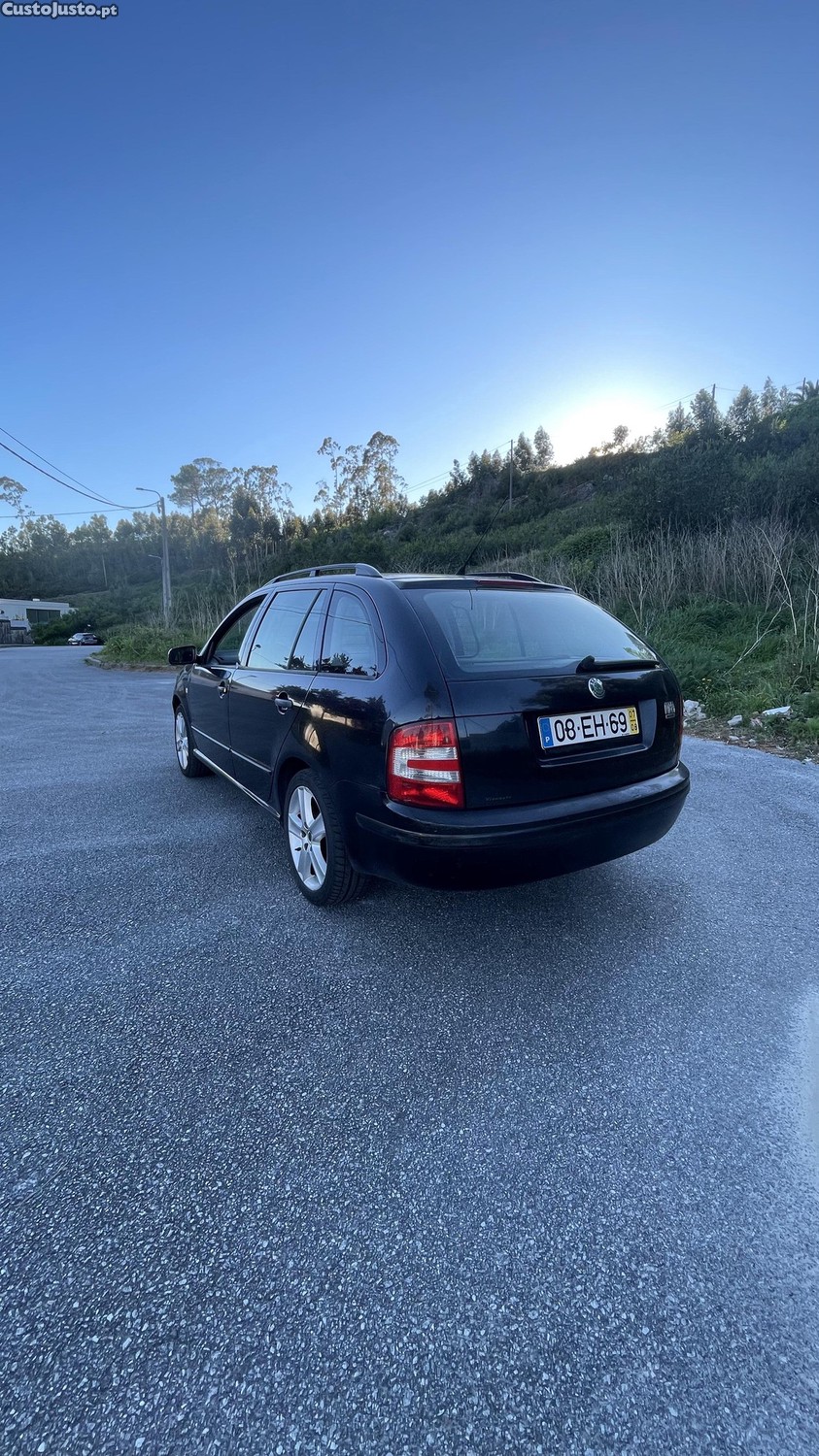 Skoda Fabia 1.4 tdi — fotografia 2