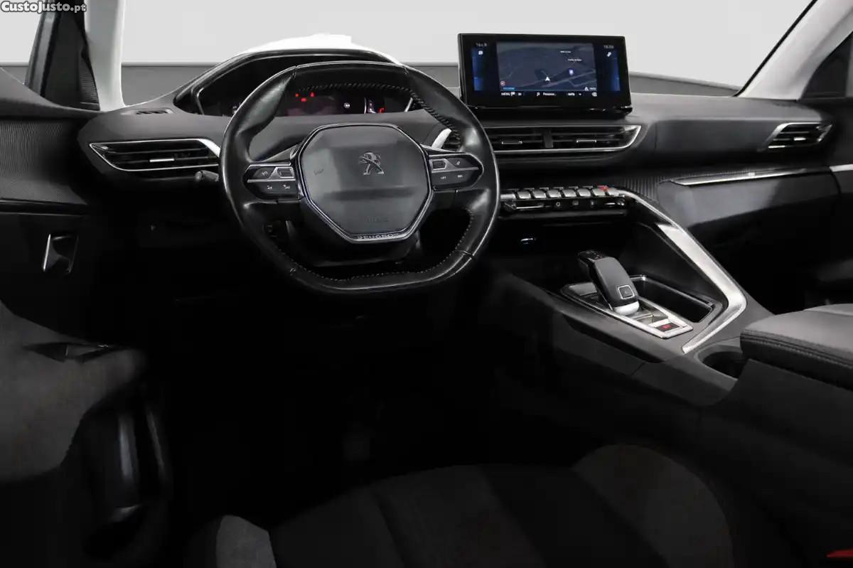 Peugeot 5008 PureTech 130 EAT8 Stop & Start Active - 21 — photo 5
