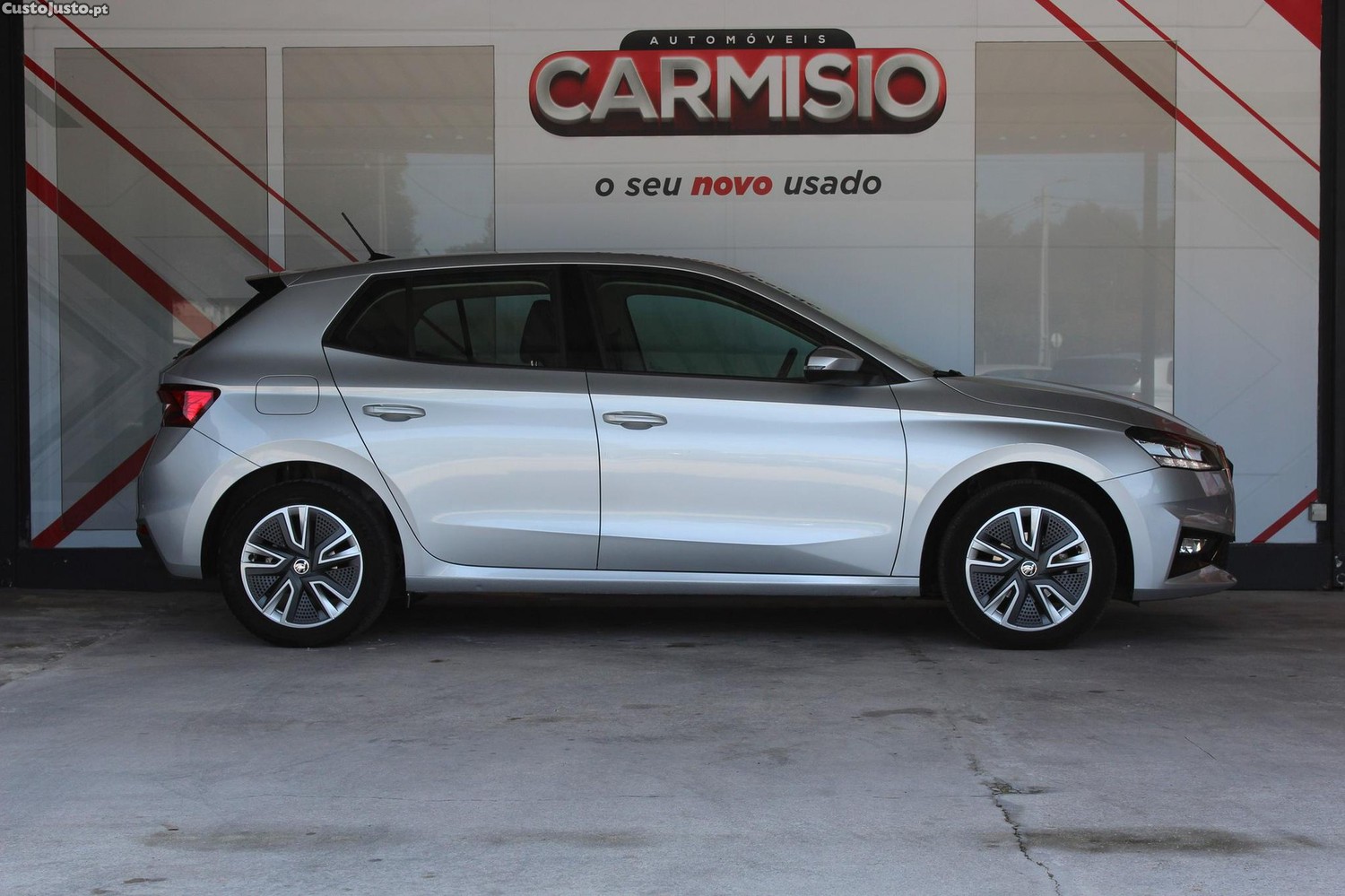 Skoda Fabia 1.0 MPI Ambition - 23 — photo 2