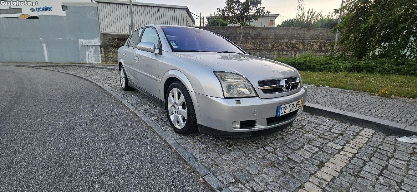 Opel Vectra 2.2 16V - 04 — photo 2
