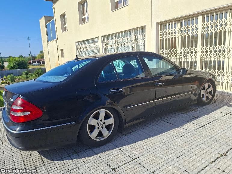 Mercedes-Benz E 320 CDi Avangarde — fotografia 4
