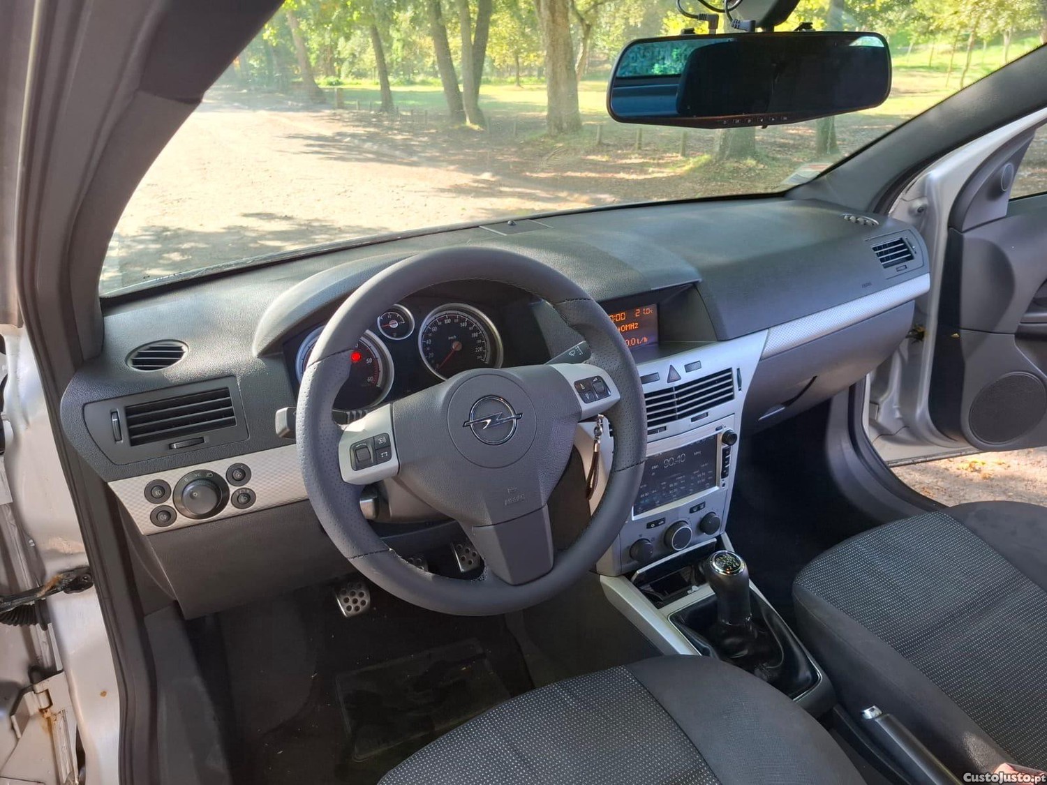 Opel Astra Gtc - 06 — photo 3