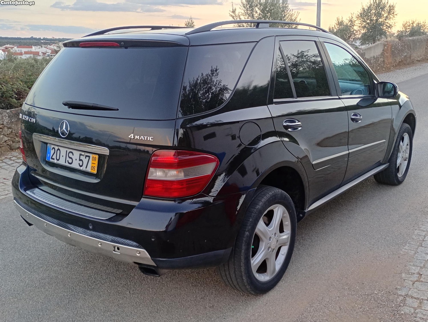 Mercedes-Benz ML 320 4Matic imaculado - 08 — photo 3
