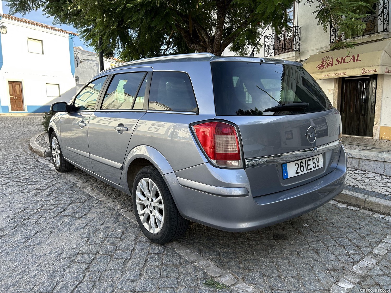 Opel Astra 1.7 cdti de 2009 - 09 — photo 2