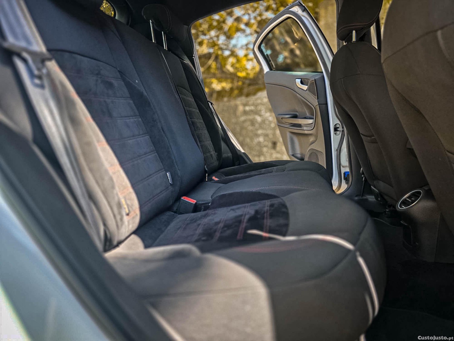 Alfa Romeo Giulietta 1.6 JTDm Pack SuperSport — fotografia 2