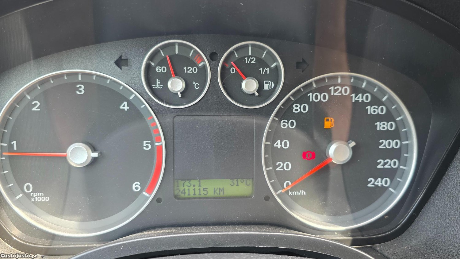 Ford Focus Titanium 1.6 TDCi 5 Portas - 05 — photo 5