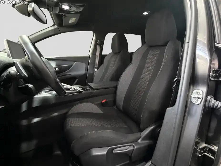 Peugeot 5008 PureTech 130 EAT8 Stop & Start Active - 21 — photo 4