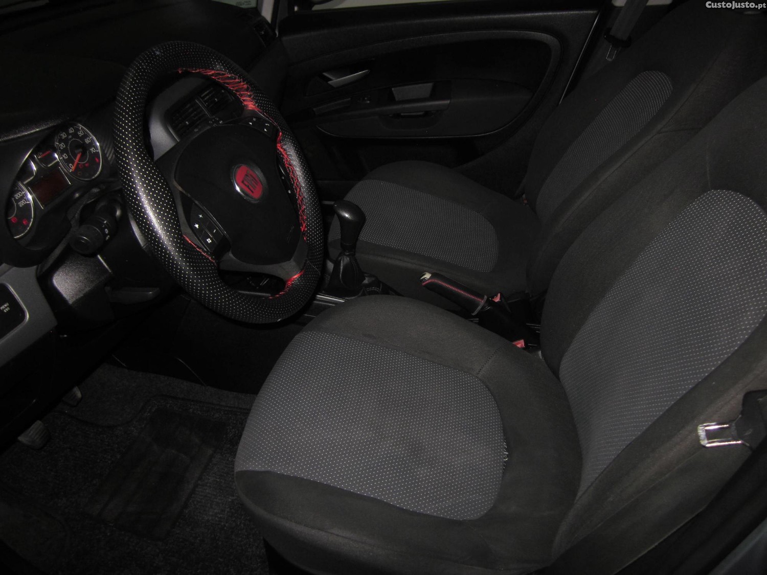 Fiat Punto 1.3 Mtj — fotografia 4