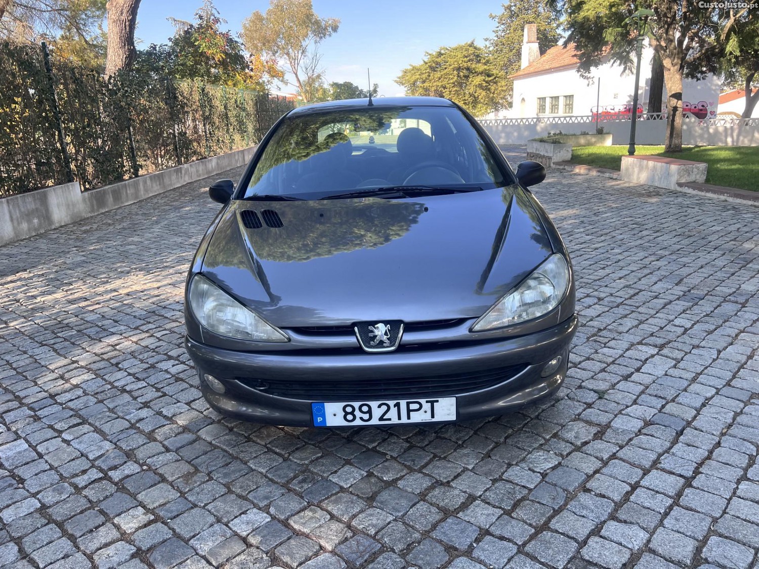Peugeot 206 1.1i - 00 — photo 2
