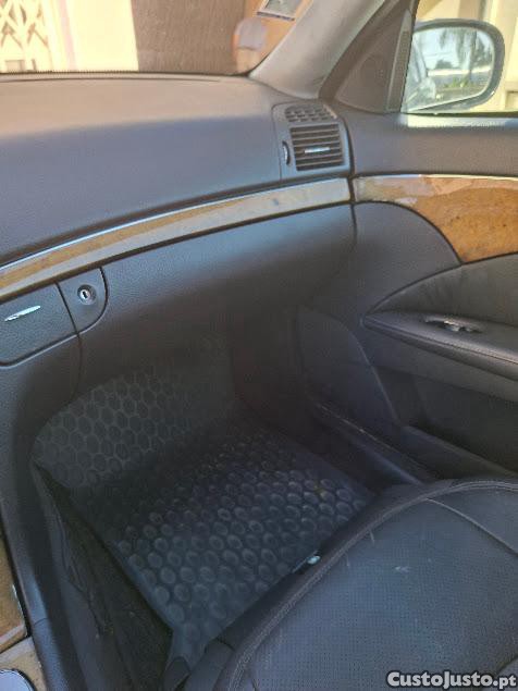 Mercedes-Benz E 320 CDi Avangarde — fotografia 11