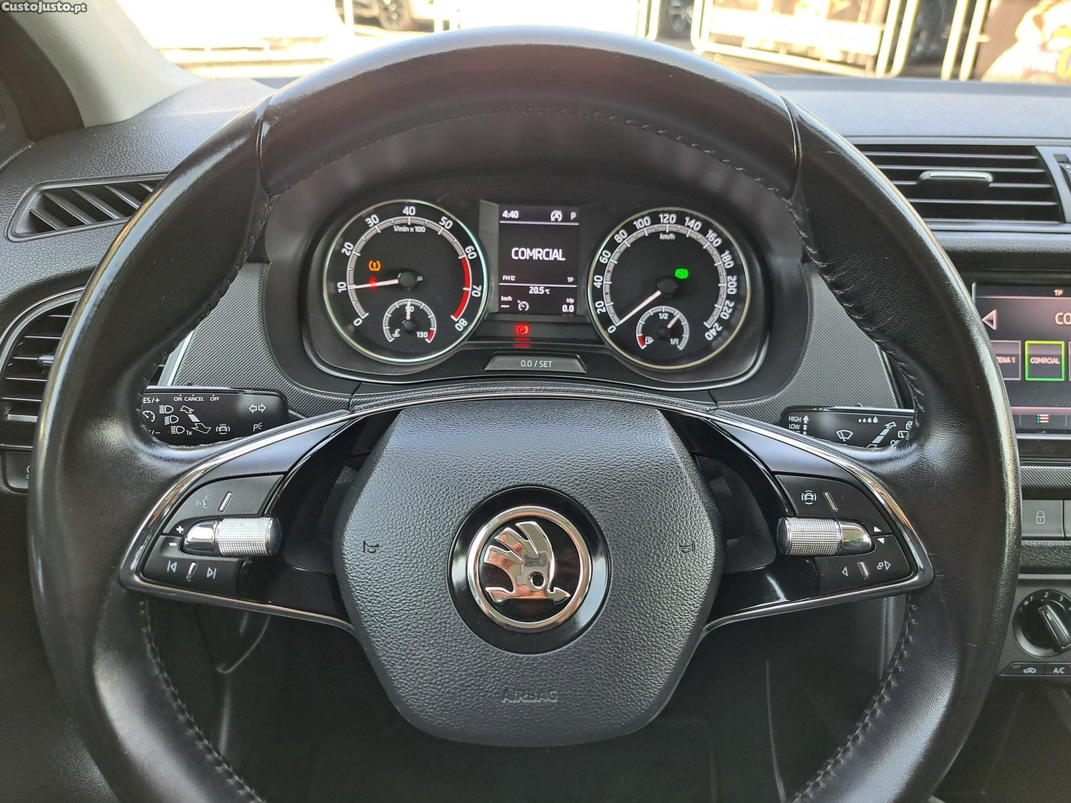 Skoda Fabia 1.0 TSI Ambition DSG — fotografia 16