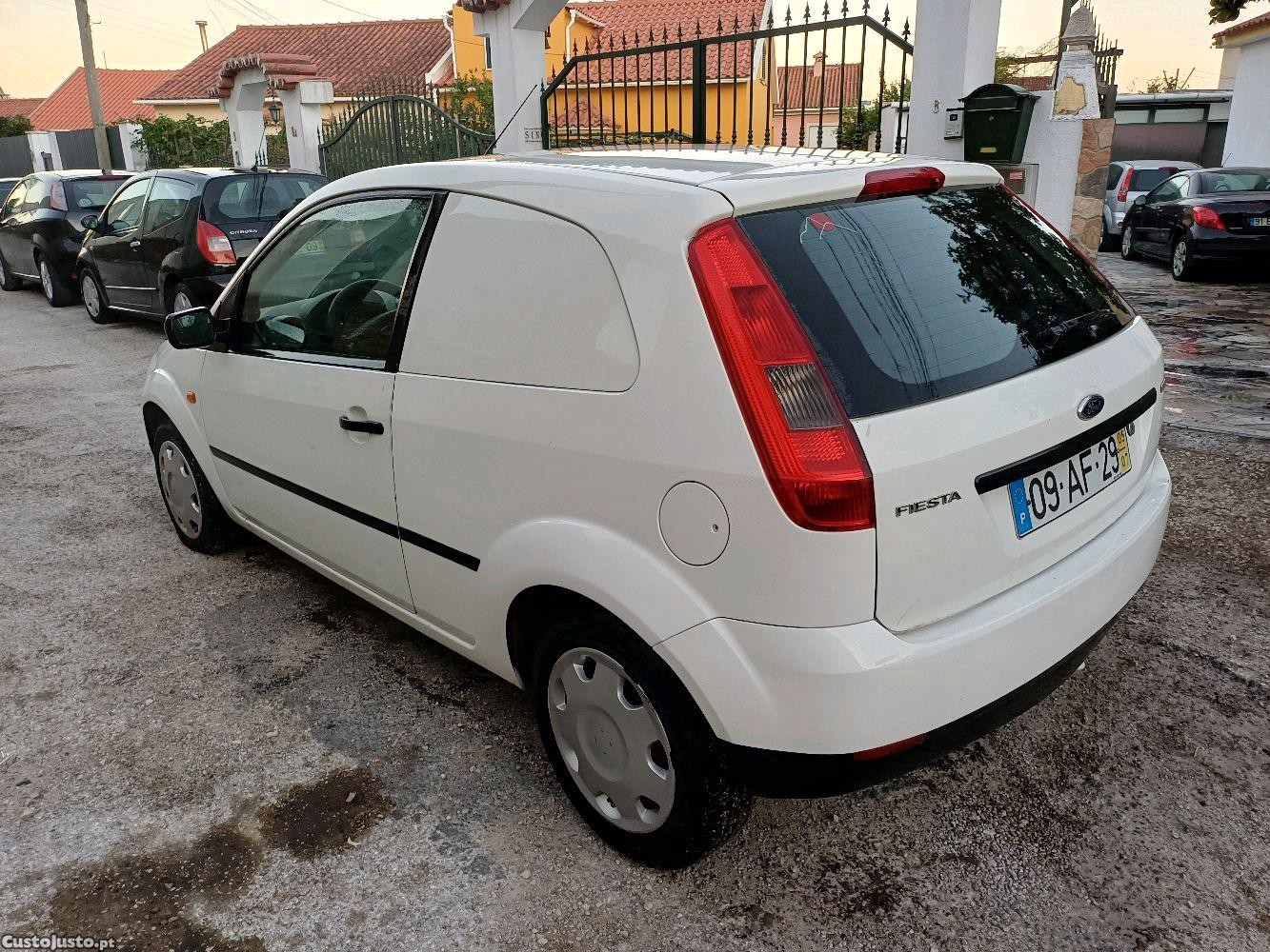 Ford Fiesta 1.4Tdci van — photo 2