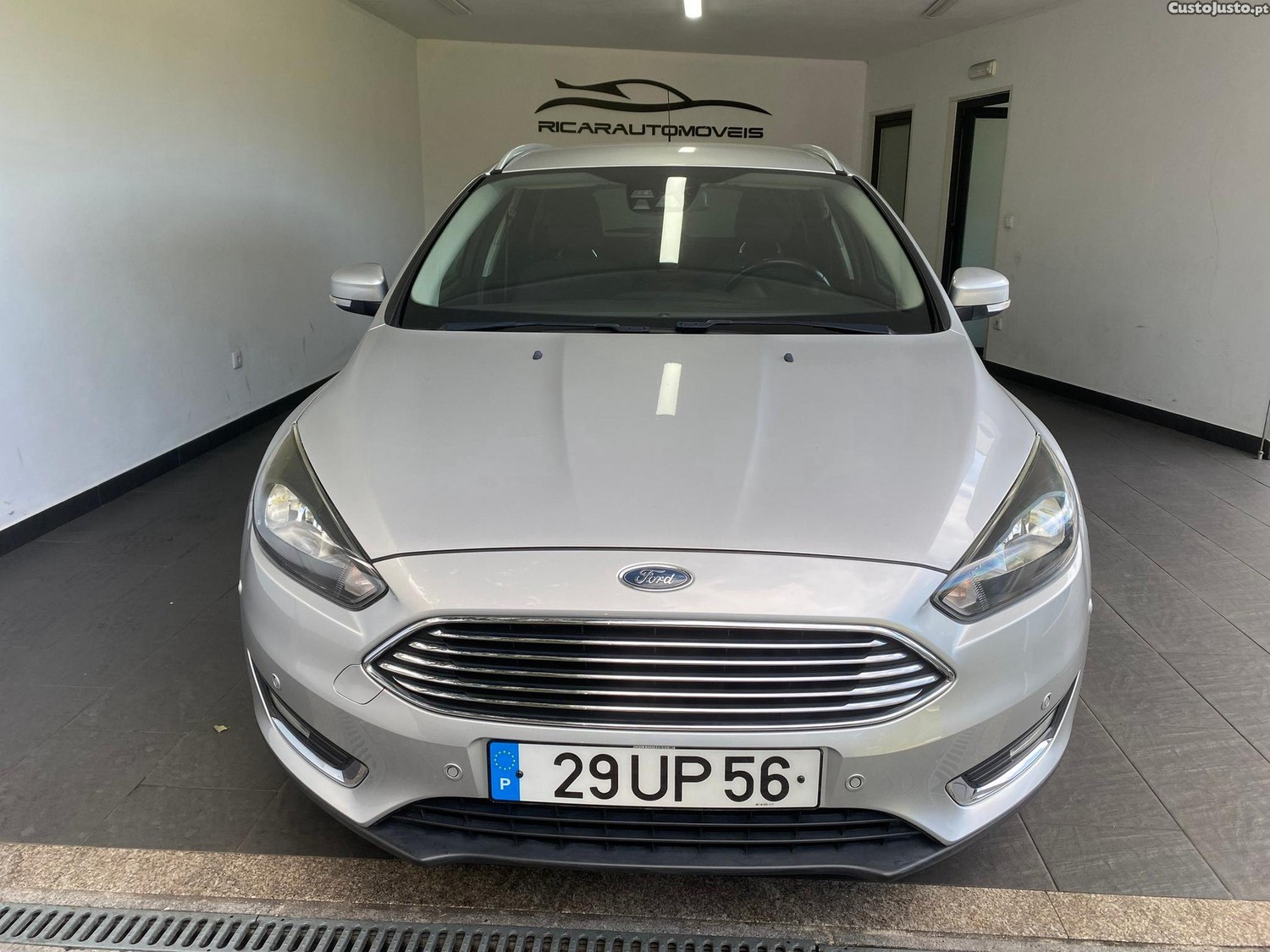 Ford Focus SW 1.5 TDCi EcoBlue Titanium - 18 — photo 2