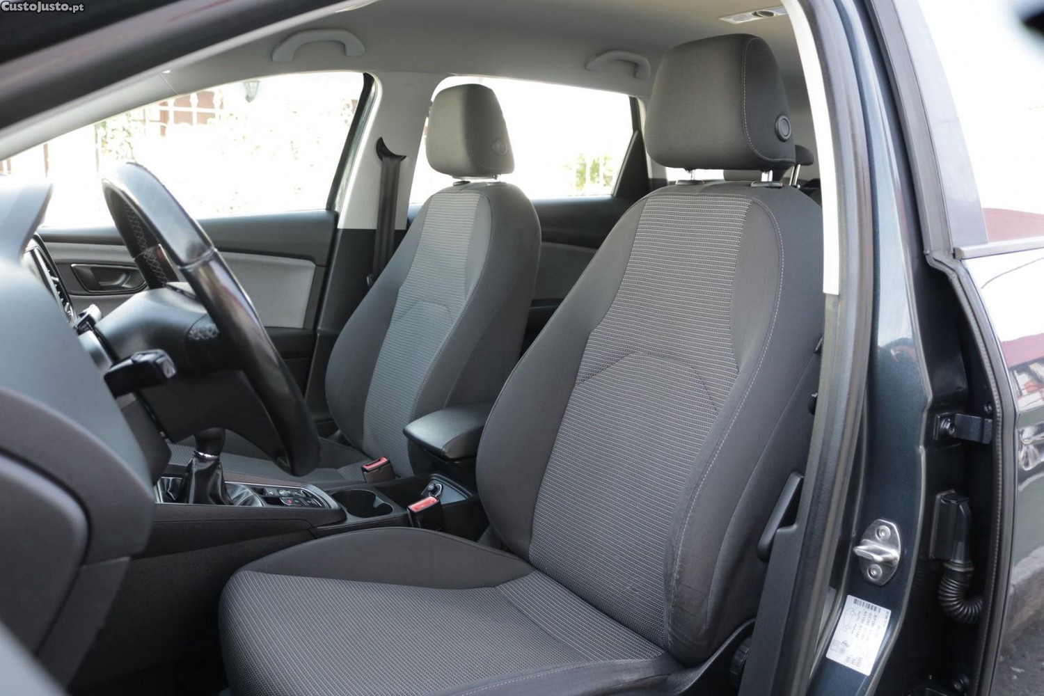 SEAT Leon ST 1.6 TDI Style 115cv — fotografia 42