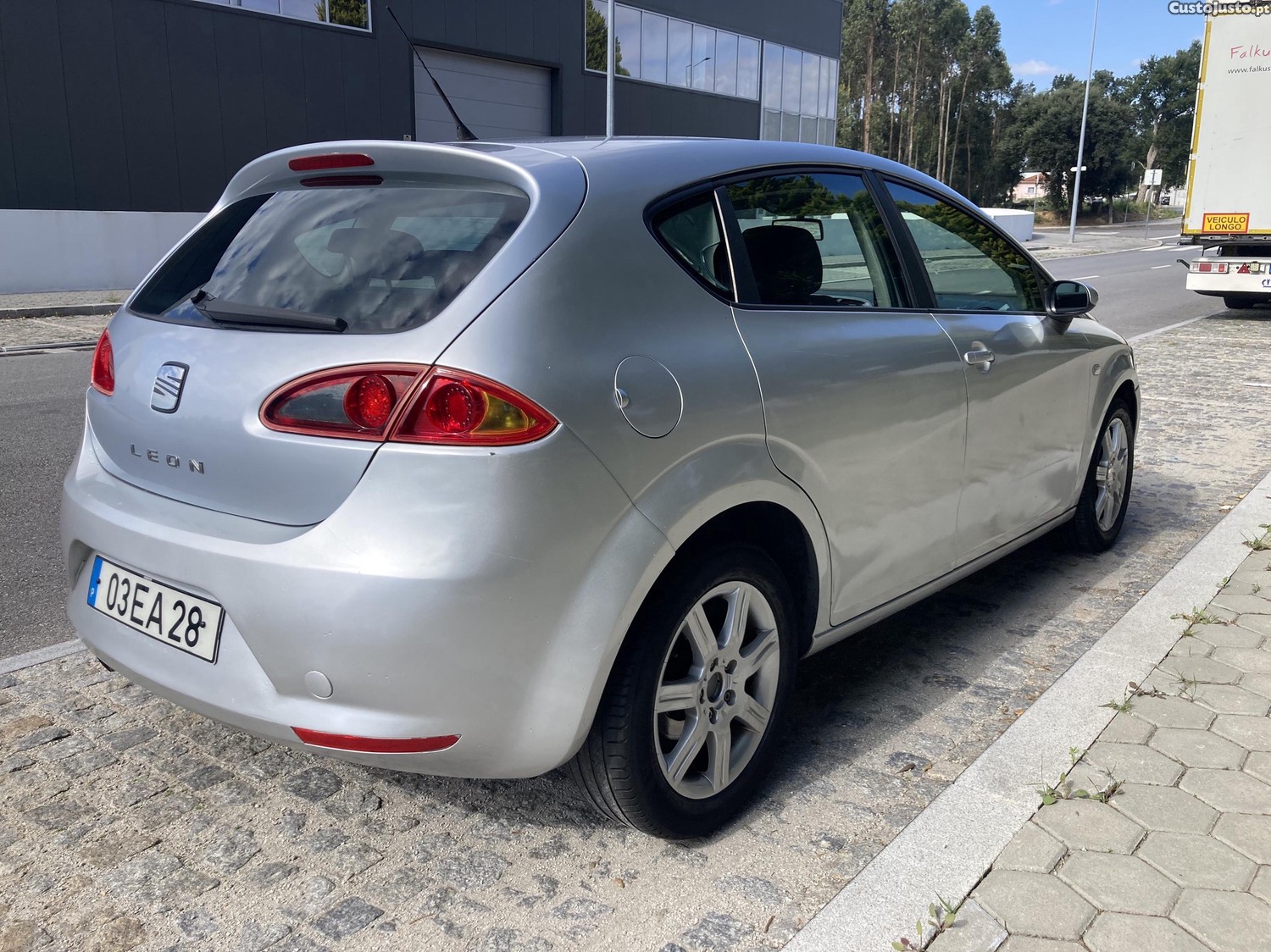 Seat Leon 1.4i 16V SÓ COM 140.000km IUC ANTIGO  - 07 — photo 2