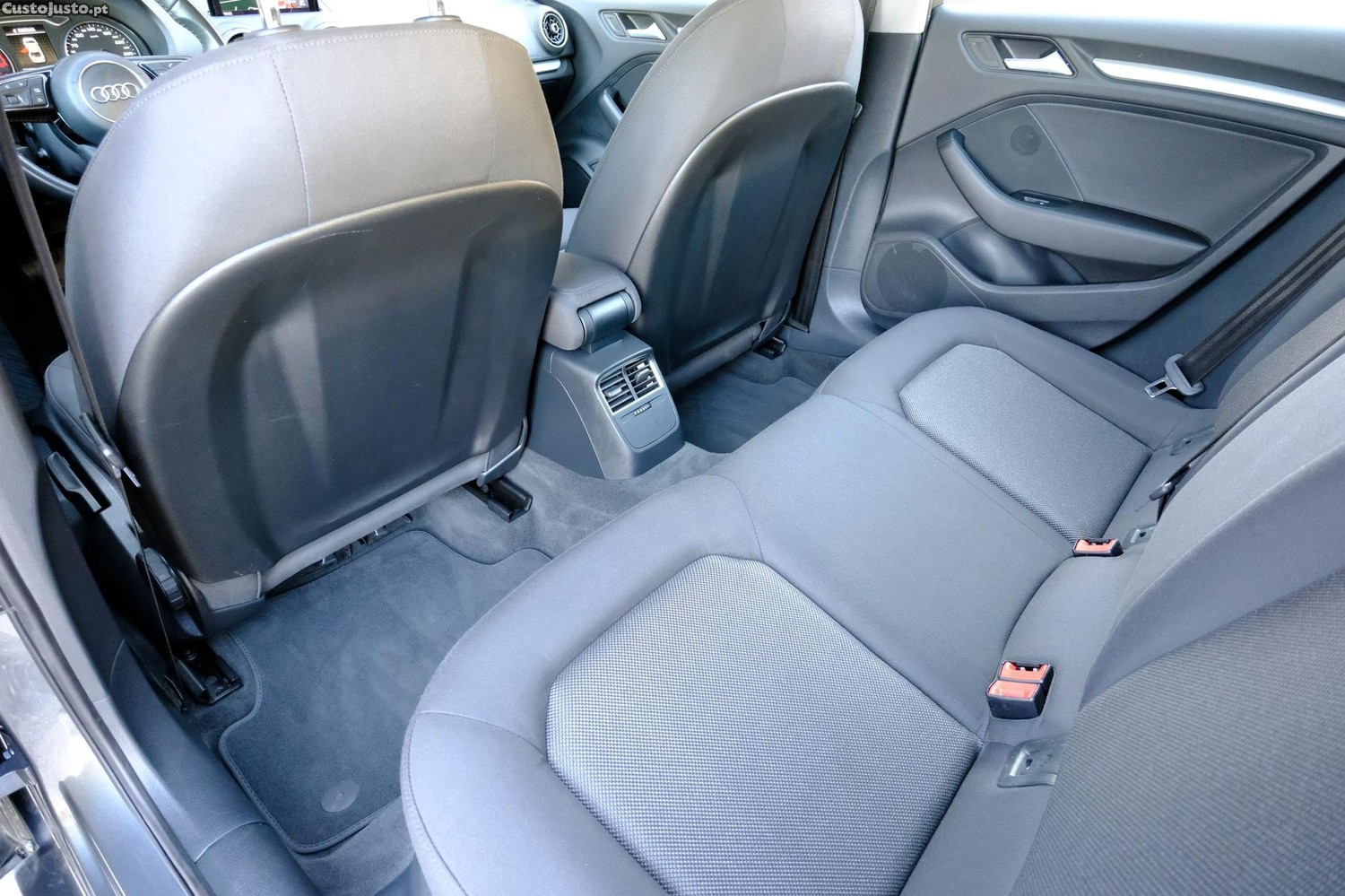 Audi A3 Limousine 1.6 TDI Design — fotografia 16