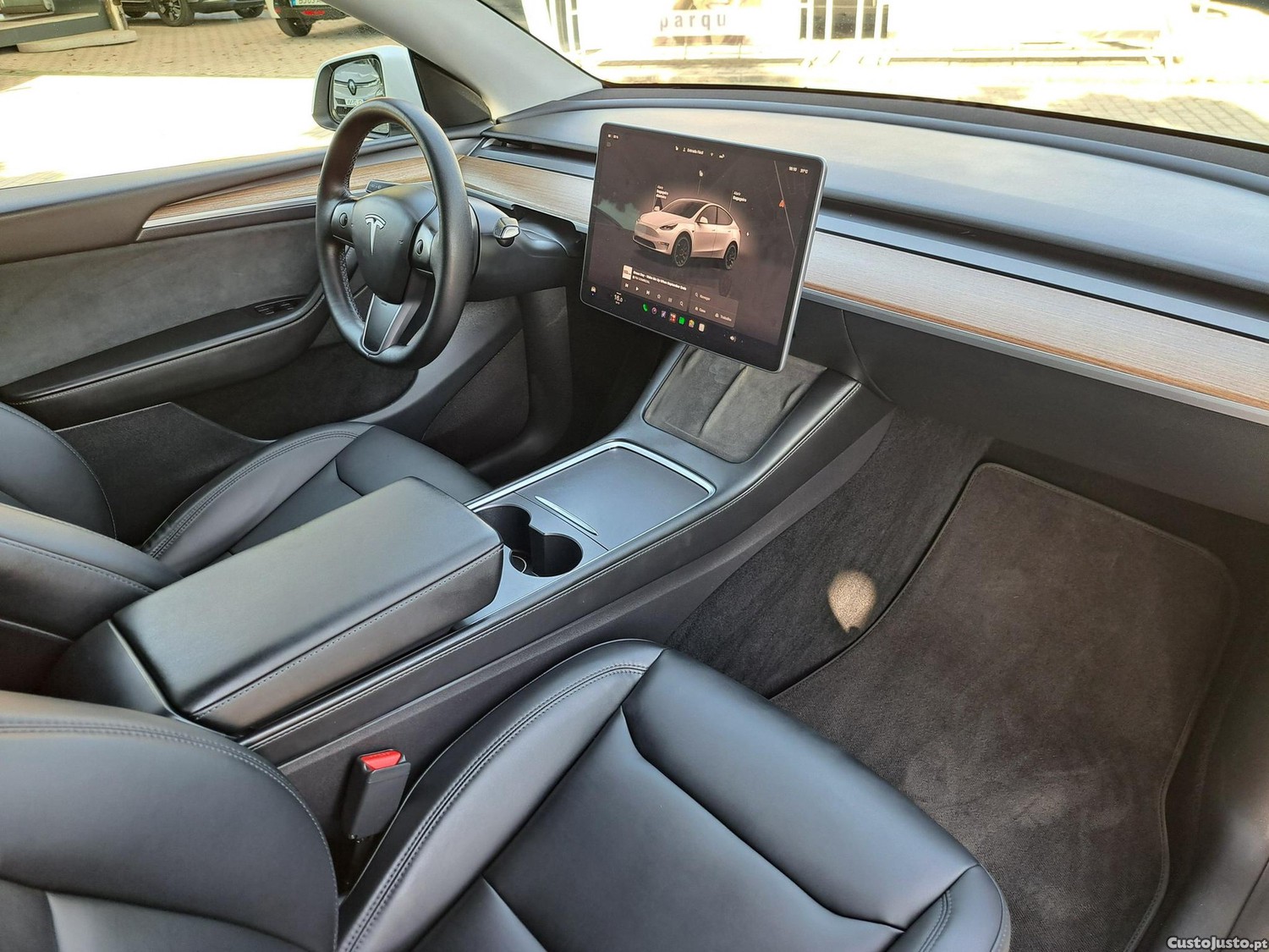 Tesla Model Y Performance Dual Motor — fotografia 9