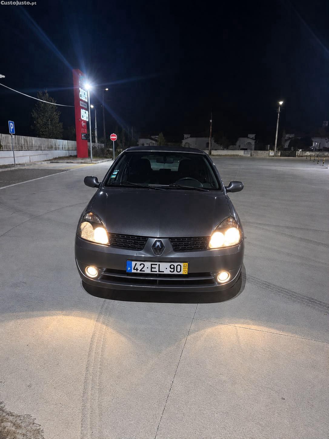 Renault Clio 1500 dci 2002 5 portas - 02 — photo 2