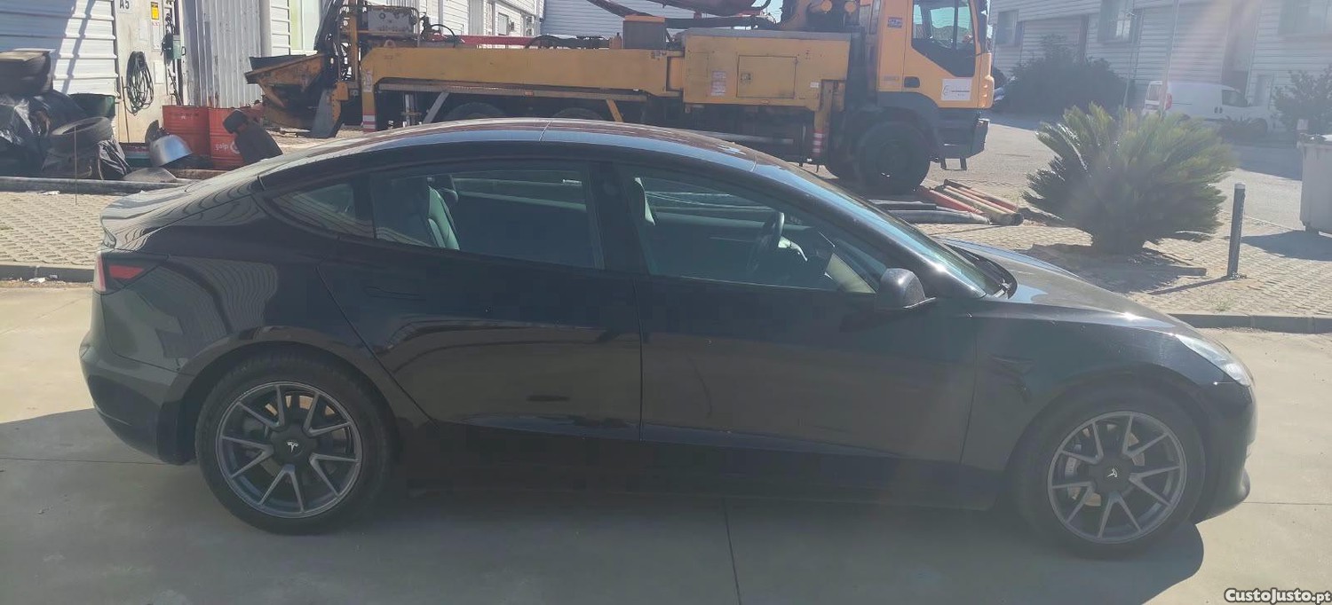Tesla Model 3 LONG RANGE AWD - 22 — photo 3