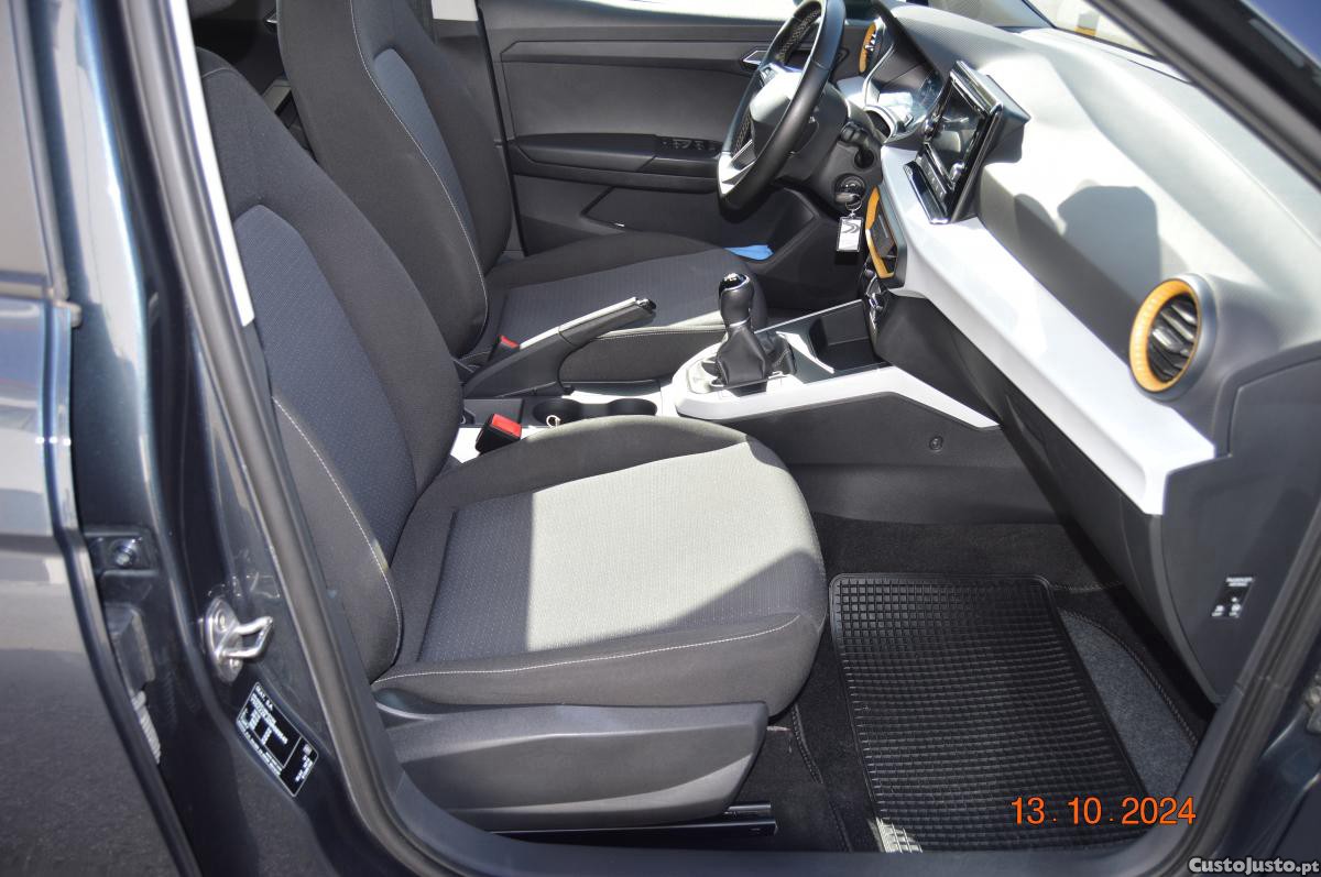 SEAT Arona 1.0 TSI Style — fotografia 4
