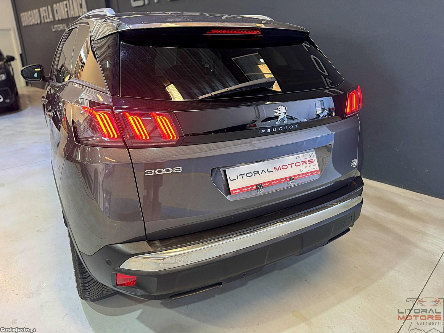 Peugeot 3008 1.2 PureTech Allure Pack EAT8 — fotografia 17