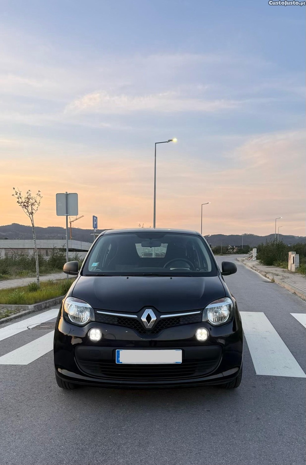 Renault Twingo 1.0 SCe Dynamique — fotografia 8