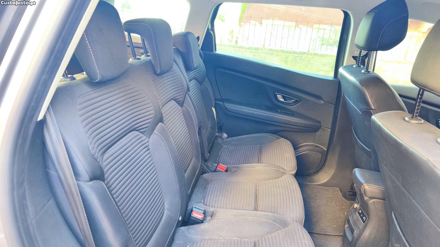 Renault Grand Scénic 1.3 TCe 140 Equilibre - 22 — photo 5