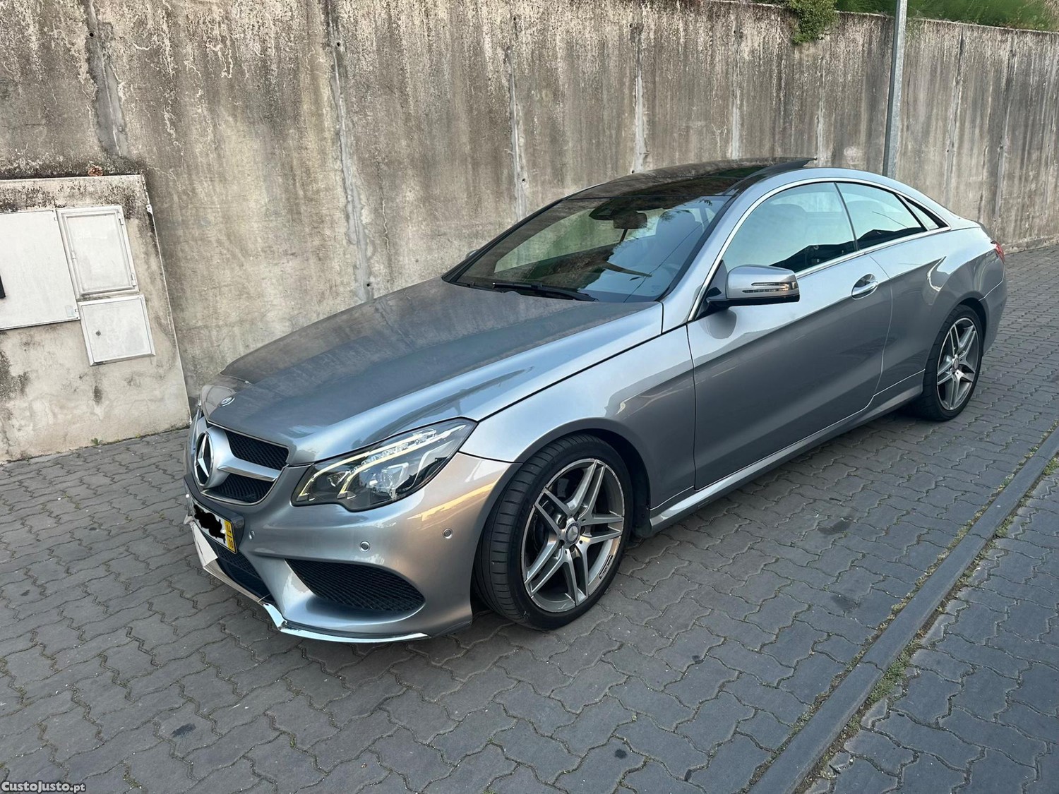 Mercedes-Benz E 250 Coupe — fotografia 4
