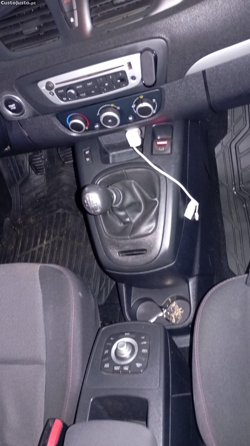 Renault Grand Scénic Scenic - 16 — photo 4