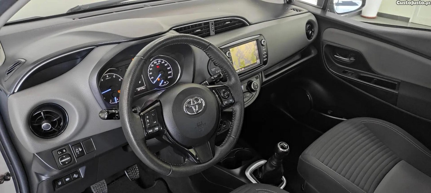 Toyota Yaris 1.0 VVT-i Comfort — photo 5