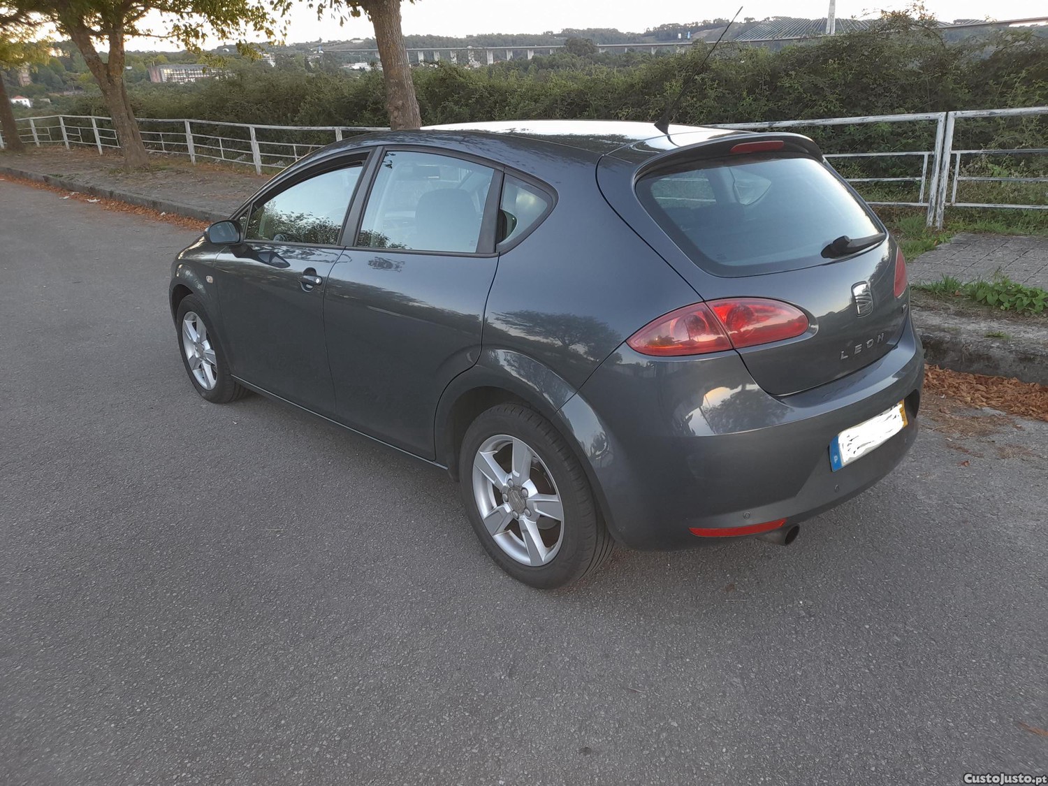 Seat Leon 1.9 tdi sport - 07 — photo 5