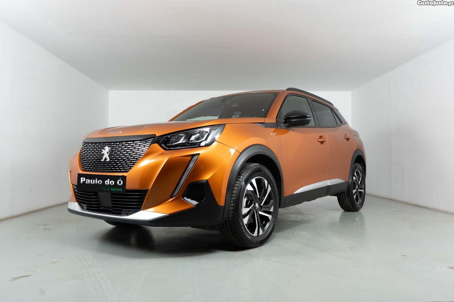 Peugeot 2008 1.2 PureTech Allure M6 Navi-Connect - 23 — photo 5