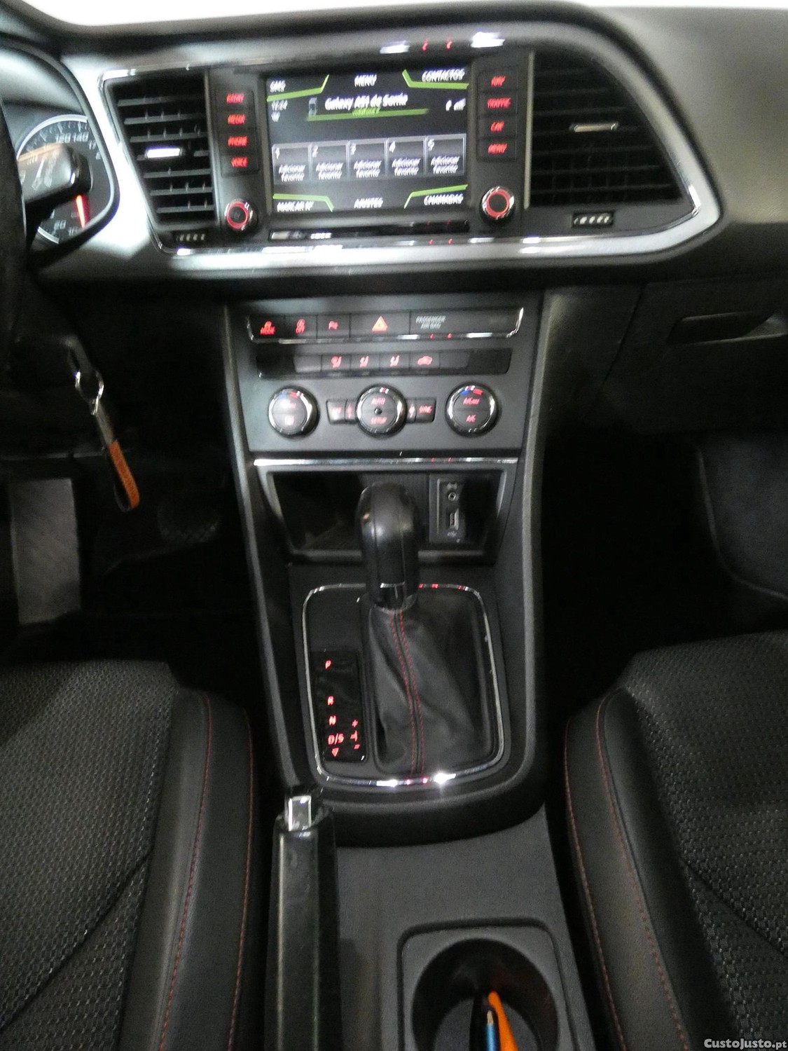 SEAT Leon 2.0 TDI FR DSG — fotografia 3