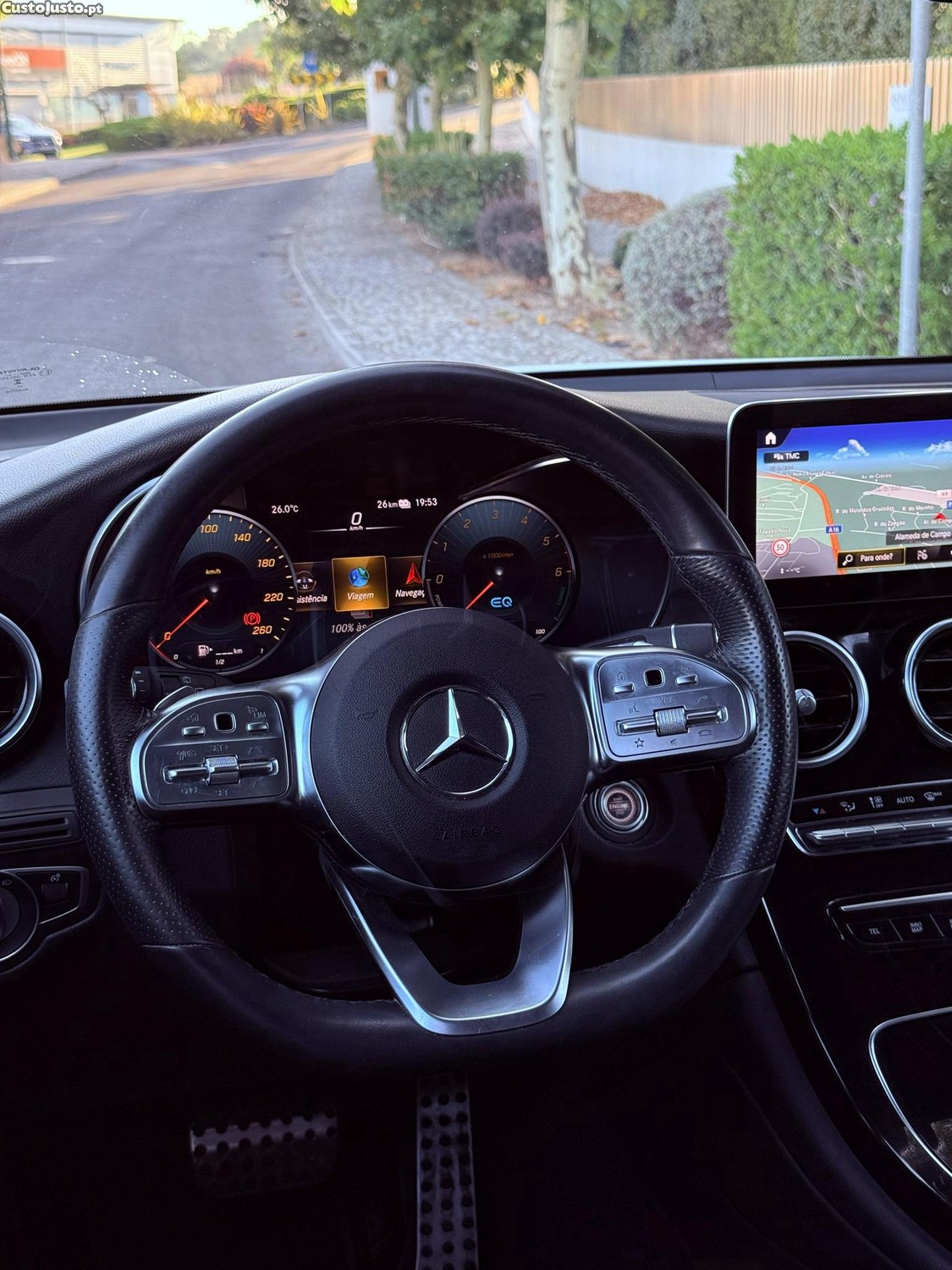 Mercedes-Benz GLC 300 Pack AMG — fotografia 16