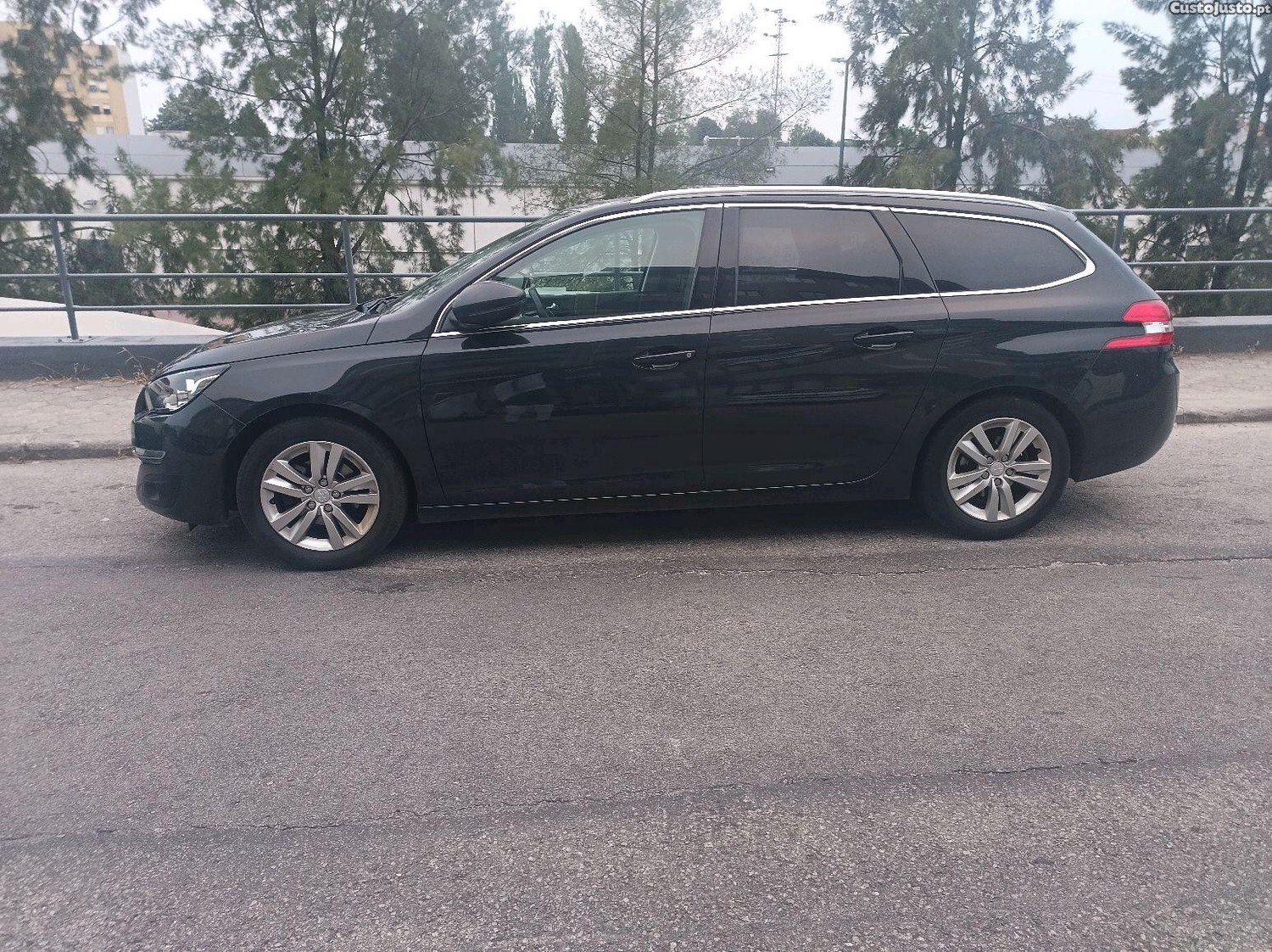 Peugeot 308 — fotografia 5